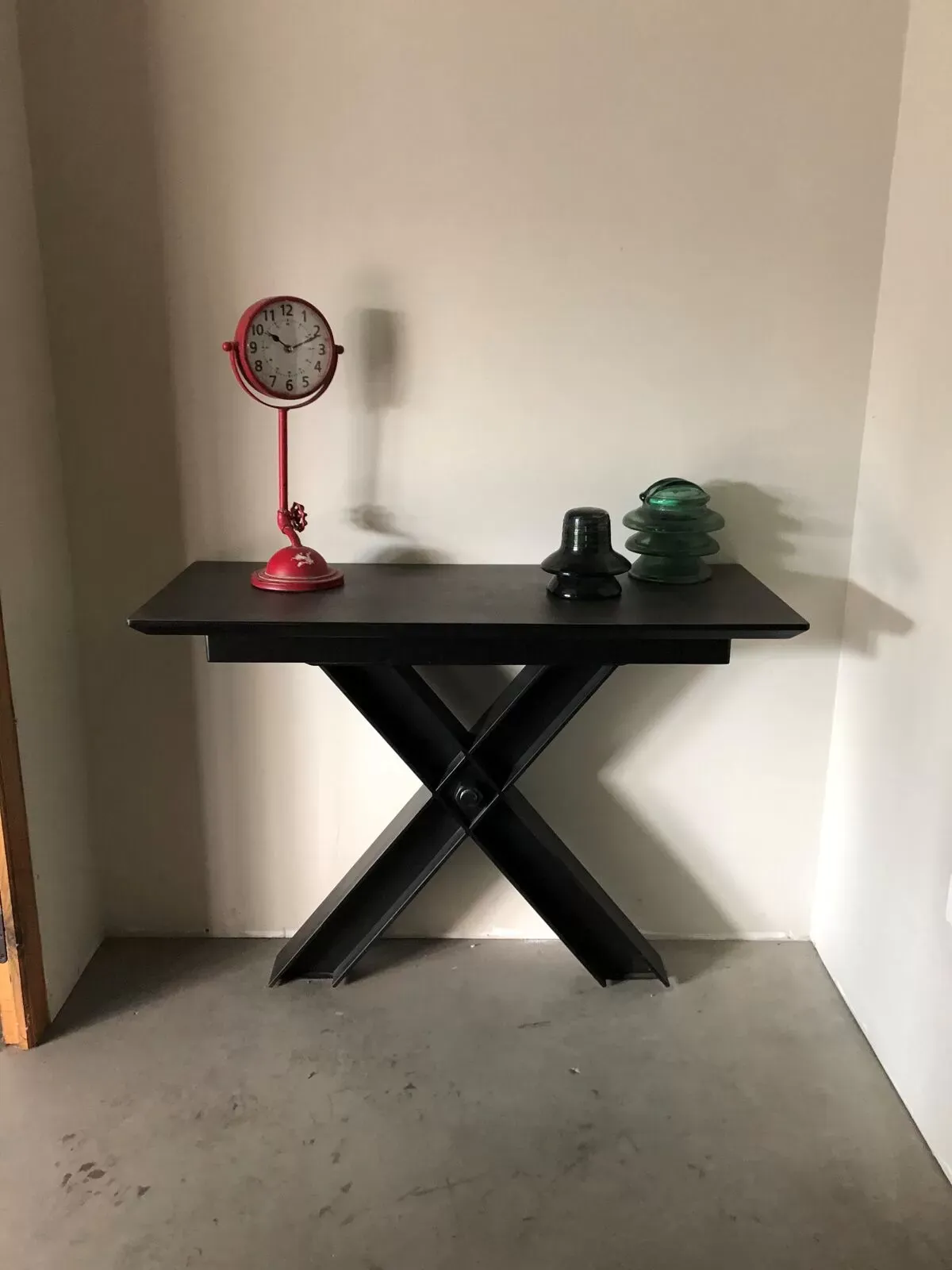 Illustration numéro 4 du produit Console industrielle en métal et céramique