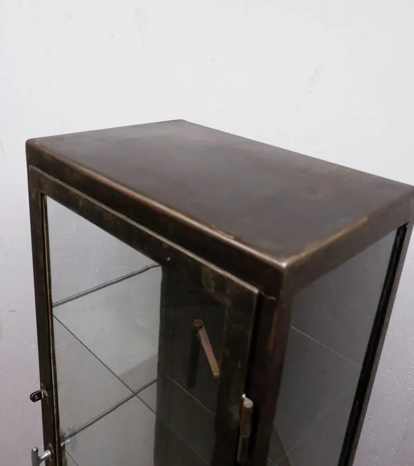 Illustration numéro 4 du produit Vitrine industrielle