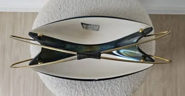 Illustration numéro 4 du produit Coupe suspendue Verceram – Céramique irisée & laiton – Années 1950–60