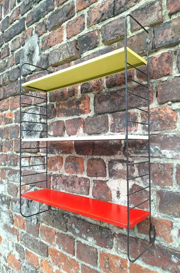 Illustration numéro 4 du produit Étagères vintage en métal