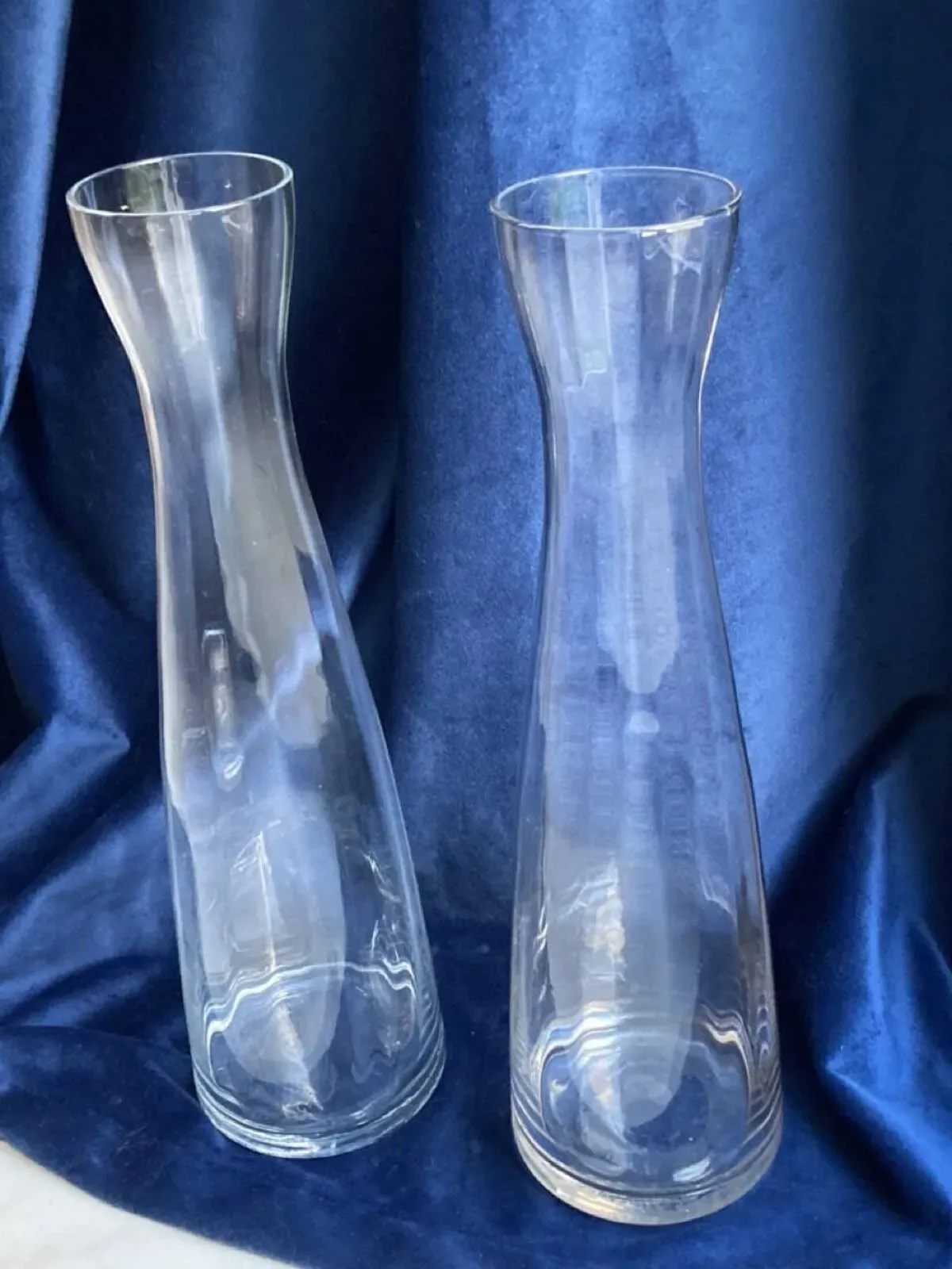 Illustration numéro 4 du produit Carafes ou vases (paire) verre soufflé à la main