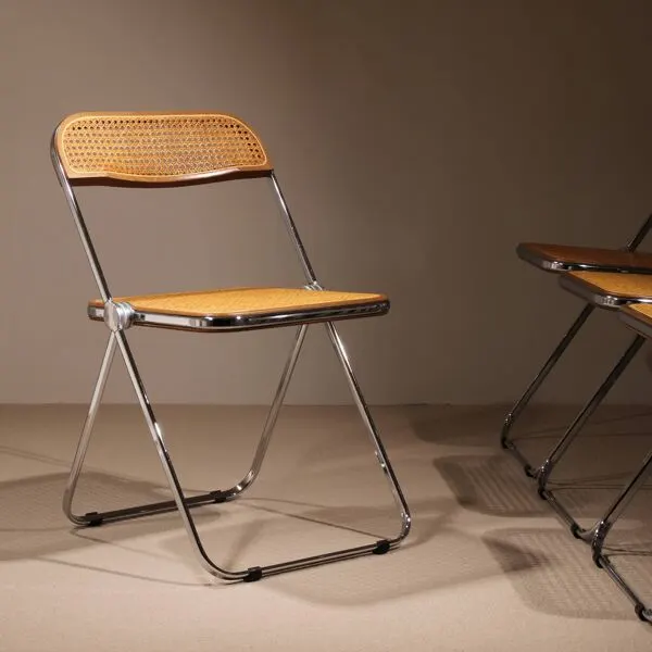 Illustration numéro 4 du produit 4 chaises pliantes 'Plia' de Giancarlo Piretti pour Anonima Castelli