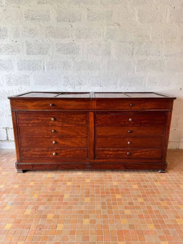 Illustration numéro 4 du produit Ancien meuble de magasin