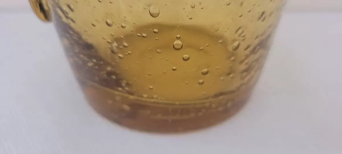 Illustration numéro 4 du produit Pichet en verre bullé soufflé