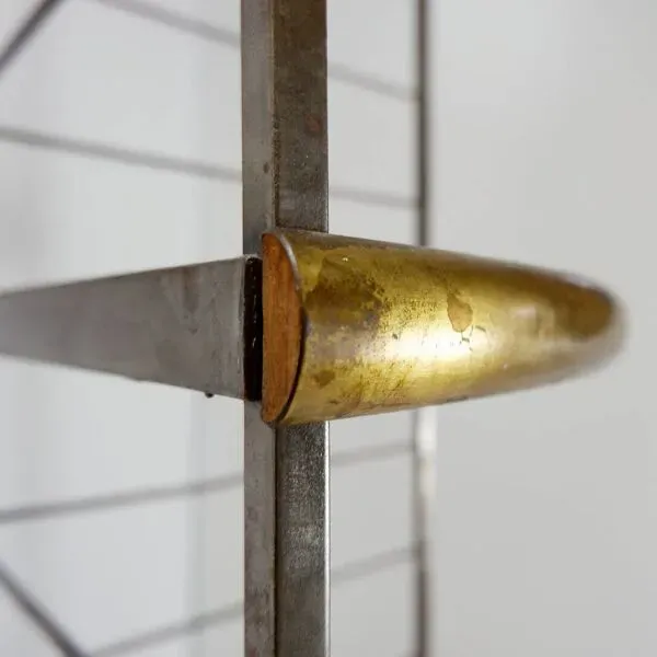 Illustration numéro 4 du produit Étagère d'angle pour plantes à 3 niveaux