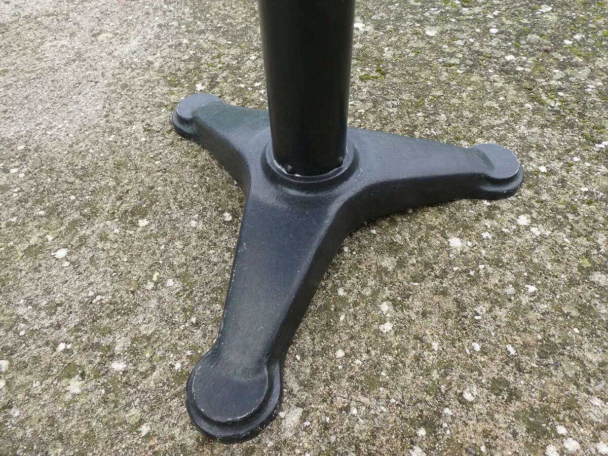 Illustration numéro 4 du produit Guéridon tolix modèle lx