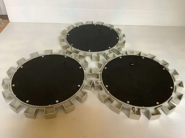 Illustration numéro 4 du produit Trio de miroirs à pareclose argenté