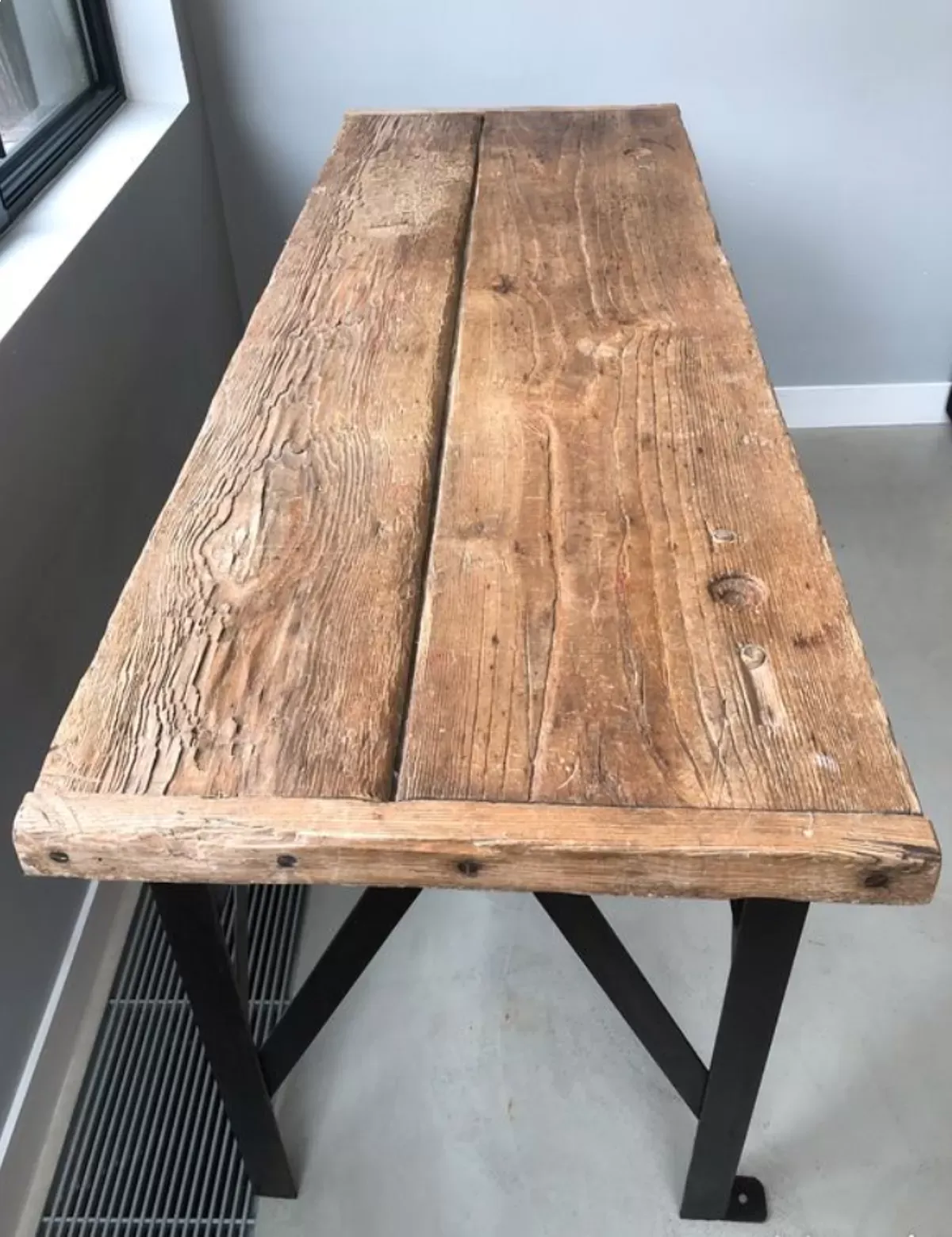 Illustration numéro 4 du produit Etabli ancien acier et bois