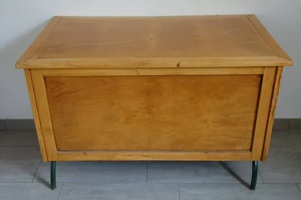 Illustration numéro 4 du produit Bureau surveillant d'école vintage