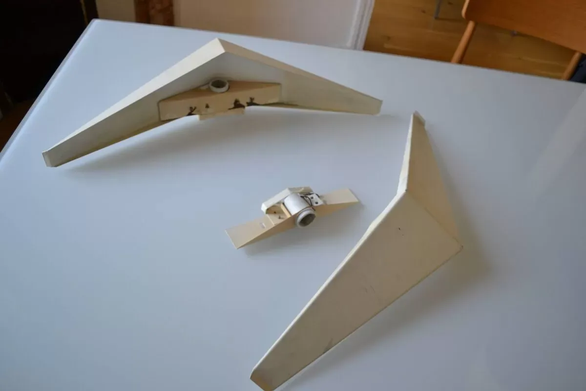 Illustration numéro 4 du produit Paire de lampes applique modernistes reconstruction