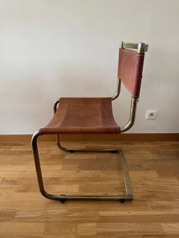Illustration numéro 4 du produit Chaise en cuir