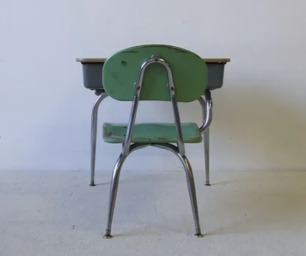 Illustration numéro 4 du produit Bureau d'écolier en fibre de verre par Bargen pour Schoolco 1950s