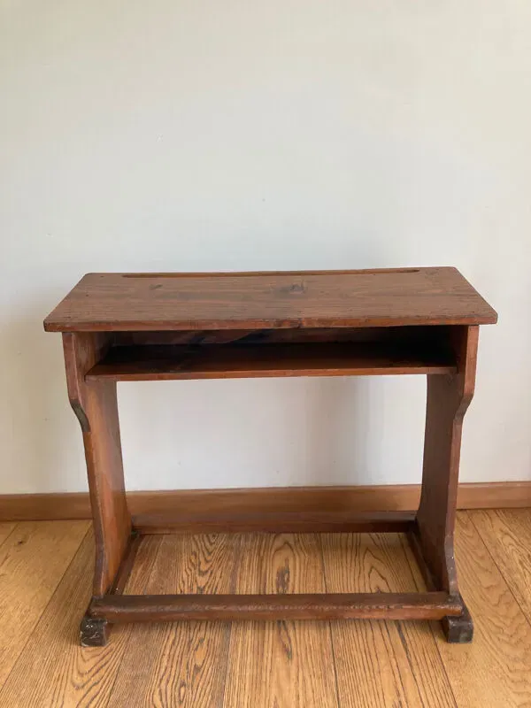 Illustration numéro 4 du produit Pupitre ancien écolier