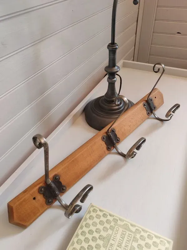 Illustration numéro 4 du produit Patère d'école