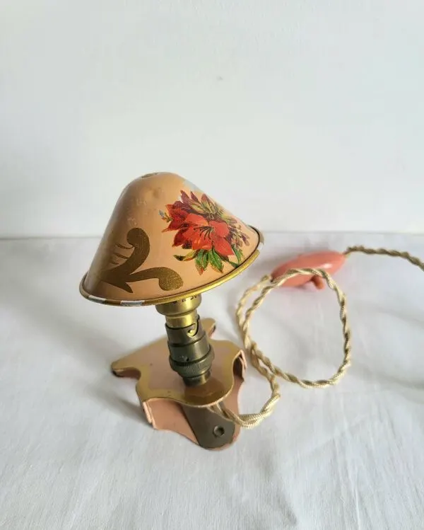 Illustration numéro 4 du produit Ancienne Lampe à Pince Champignon Tole Vintage