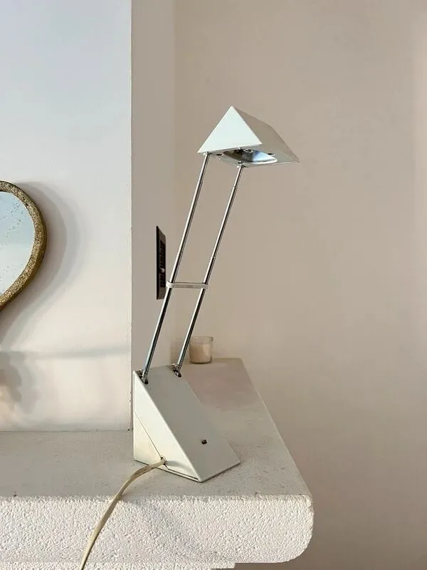 Illustration numéro 4 du produit Lampe à bras télescopique moderniste blanc - Années 80