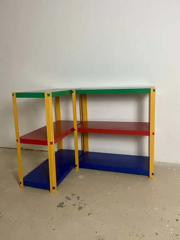 Illustration numéro 4 du produit Étagères Memphis années 80