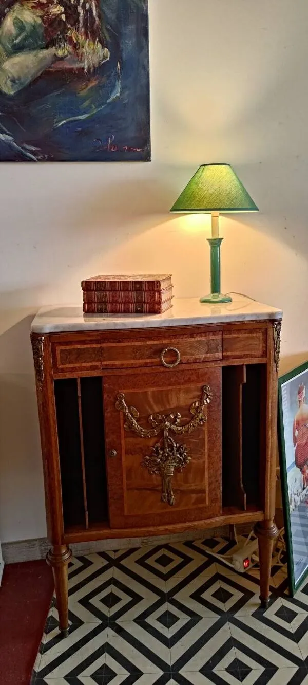 Illustration numéro 4 du produit Buffet à musique