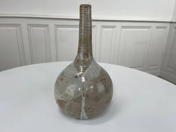 Illustration numéro 4 du produit Vase vintage Eugène Lion en grès