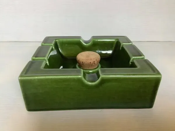 Illustration numéro 4 du produit Grand cendrier pour pipes