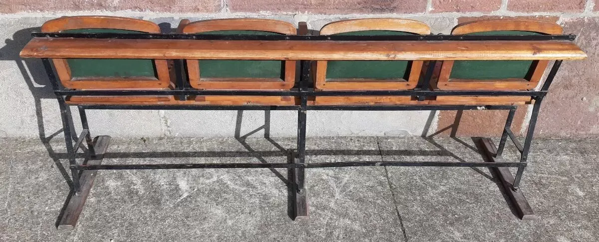 Illustration numéro 4 du produit Banquette de cinéma 4 places