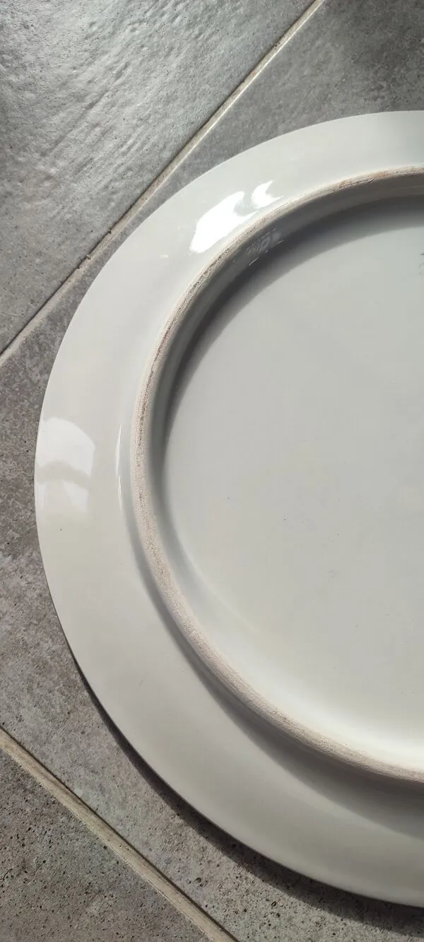 Illustration numéro 4 du produit Grand plat mural en majolique signé Enrique Crespo , Artesania années