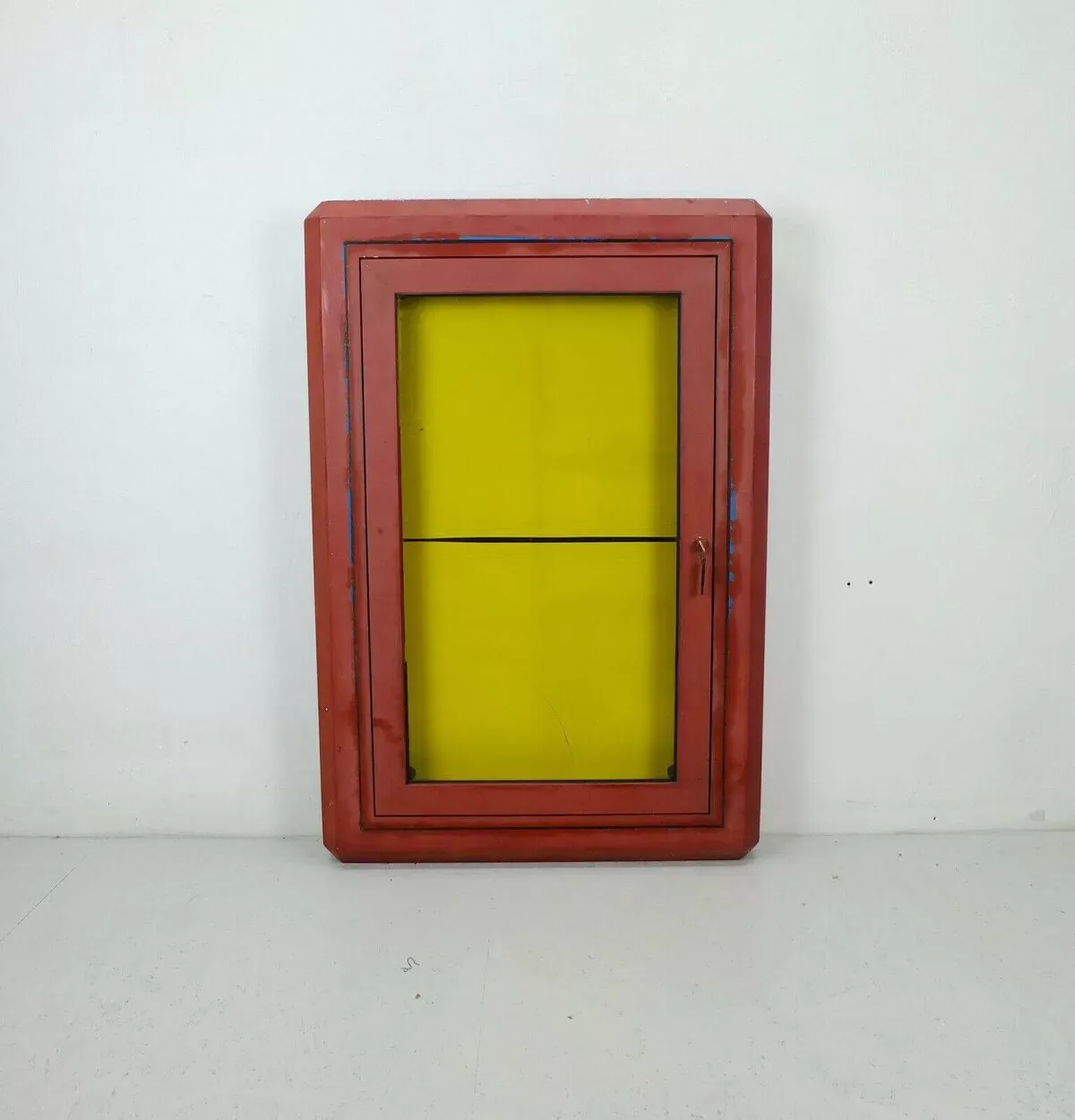 Illustration numéro 4 du produit Grande vitrine ancienne métal années 60 70 loft shabby gastro décoration multifonctionnelle 2 disponibles