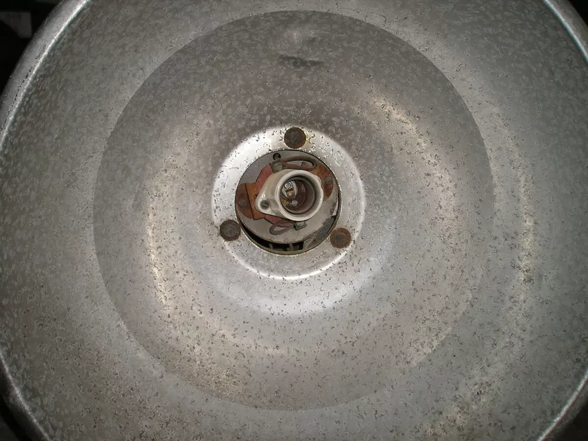 Illustration numéro 4 du produit Suspension industrielle en alu des années 60/70