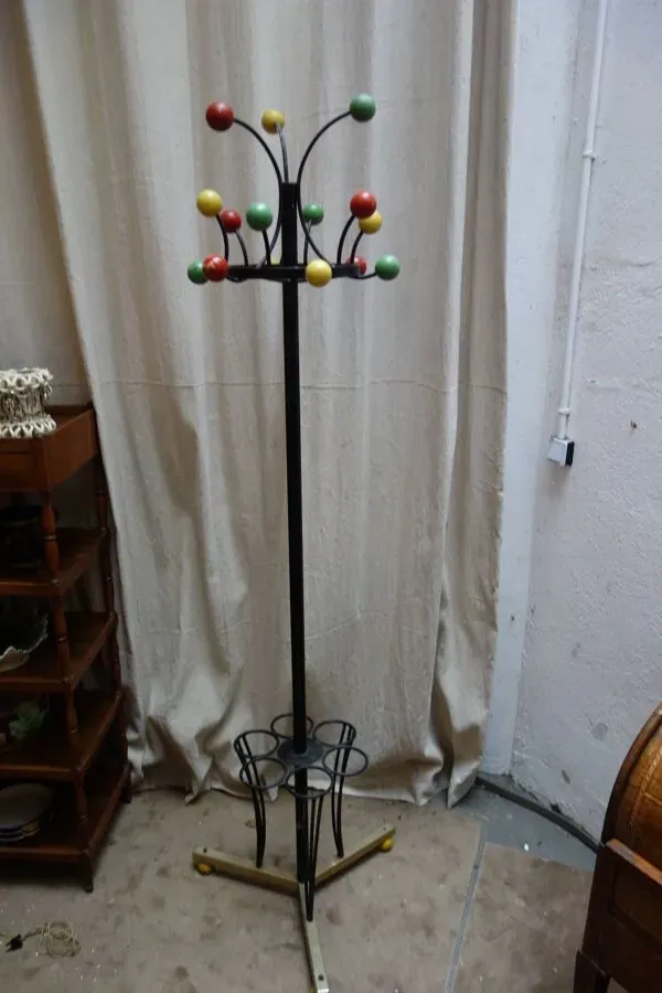 Illustration numéro 4 du produit Porte manteau années 50