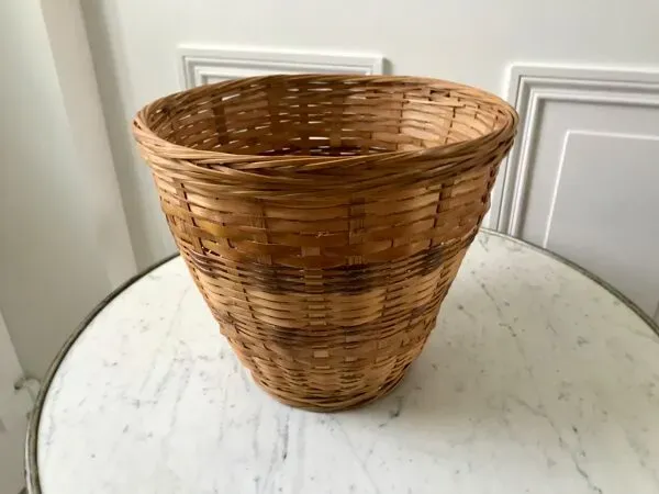 Illustration numéro 4 du produit Cache-pot en rotin et osier années 70