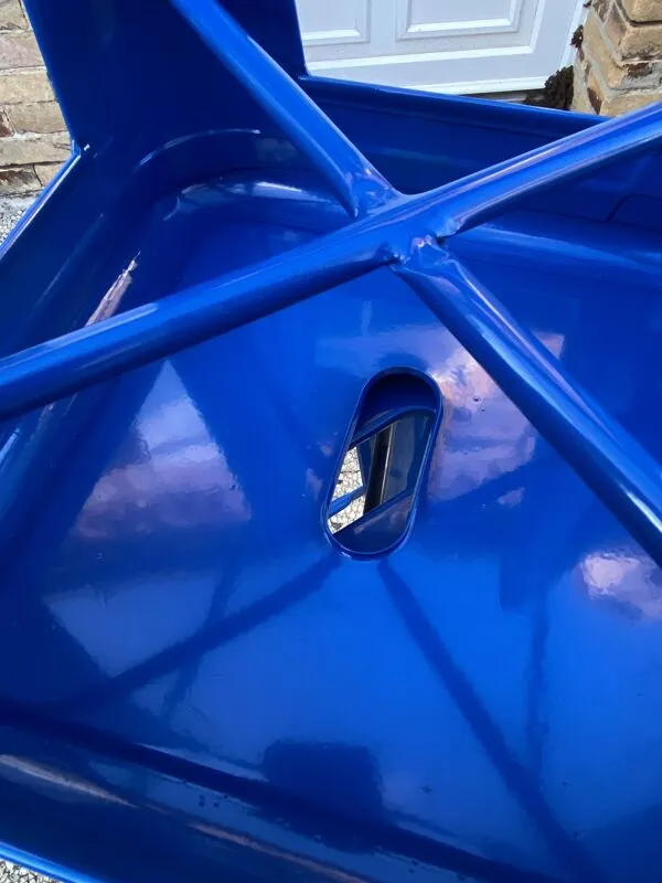 Illustration numéro 4 du produit Tabouret de bar industriel TOLIX H75 empilables bleu