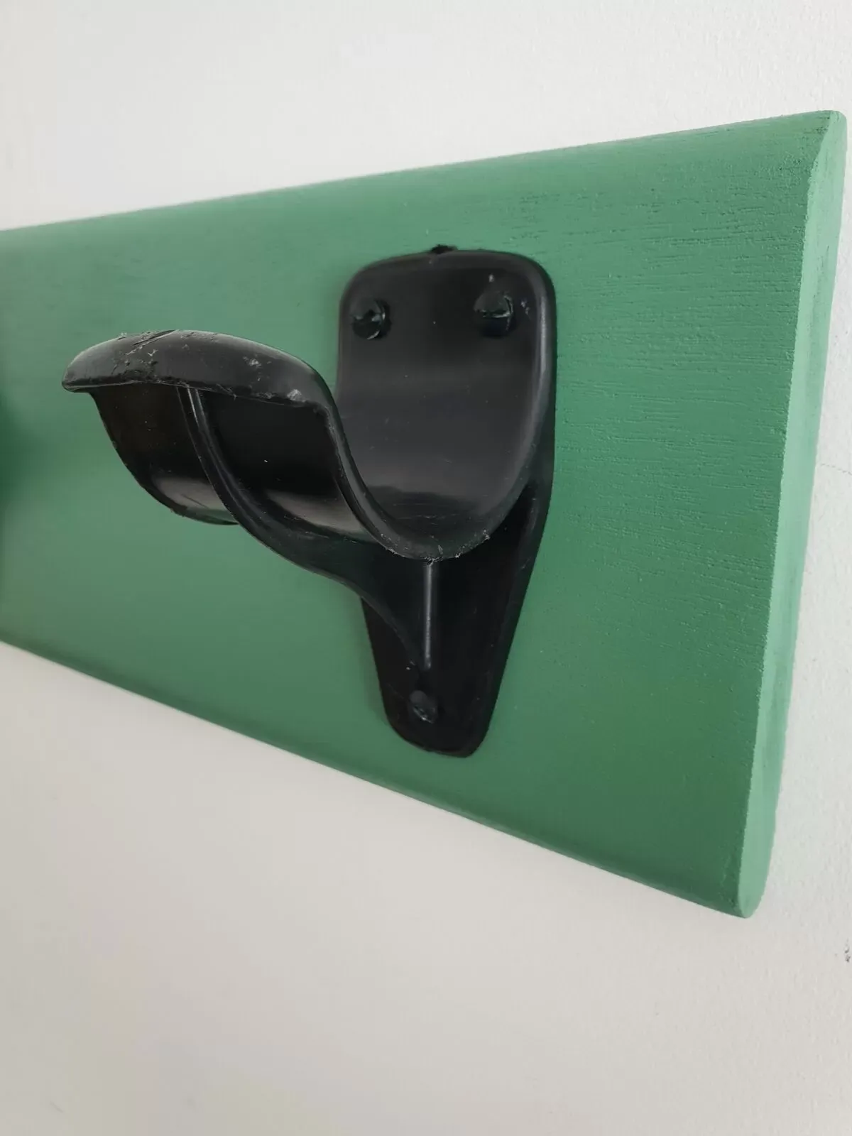 Illustration numéro 4 du produit Portemanteau ancien vert