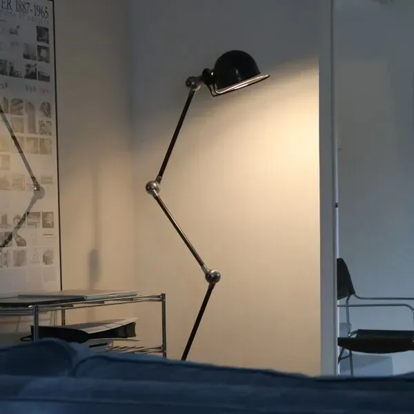 Illustration numéro 4 du produit Lampadaire Jieldé 4 bras