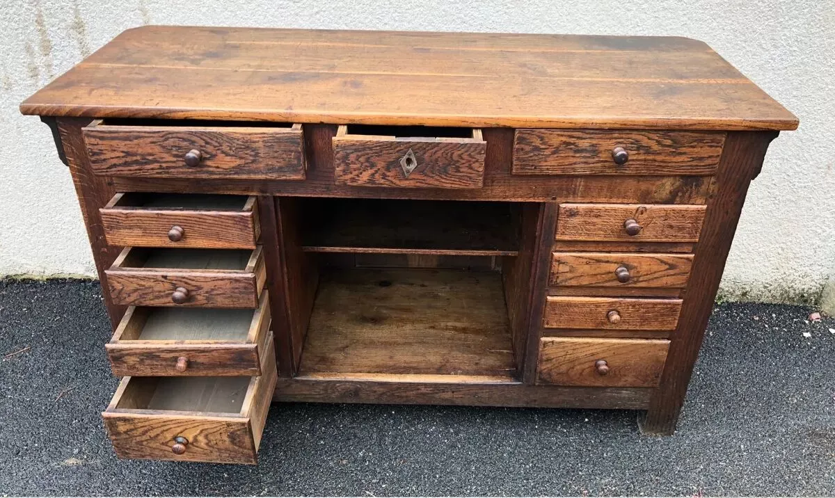 Illustration numéro 4 du produit Meuble ancien