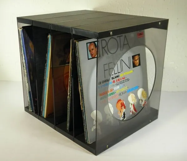 Illustration numéro 4 du produit Casier de rangement 33 T années 70