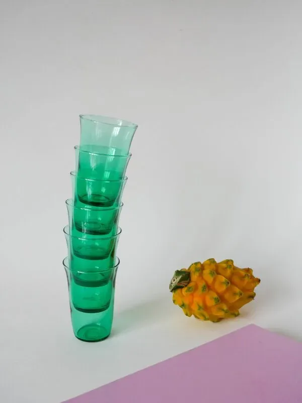 Illustration numéro 4 du produit Lot de 6 verres en verre vert 1970