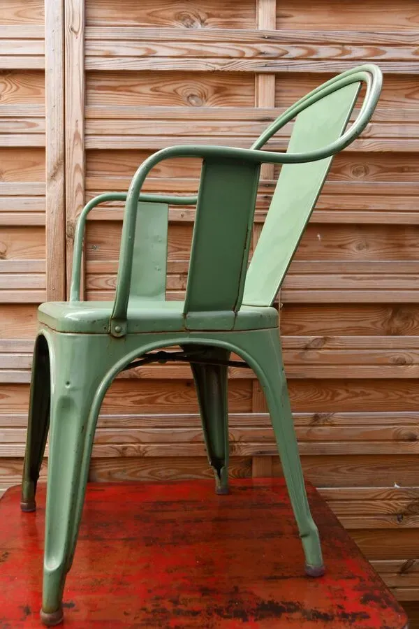 Illustration numéro 4 du produit Fauteuil Tolix C de Xavier Pauchard