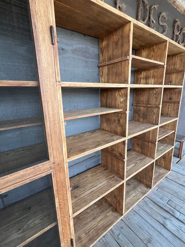 Illustration numéro 4 du produit Ancien casier d’atelier