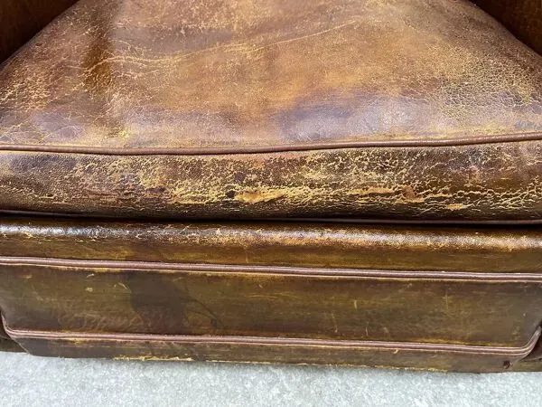 Illustration numéro 4 du produit Fauteuil club en cuir 1950