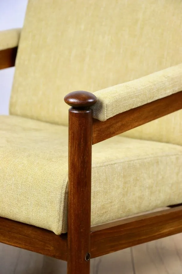 Illustration numéro 4 du produit Fauteuil vintage PRL classique style loft des années 70 jaune crème doré