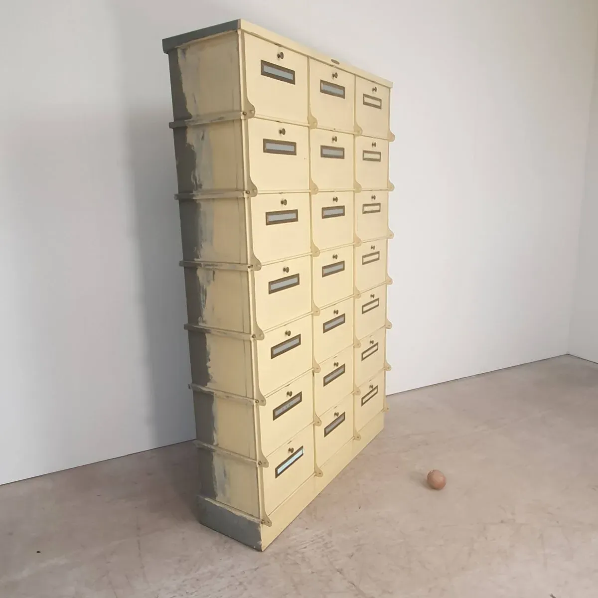 Illustration numéro 4 du produit Classeur métalique à  21 clapets