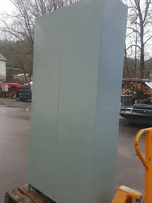 Illustration numéro 4 du produit Armoire métal tolix x Pauchard