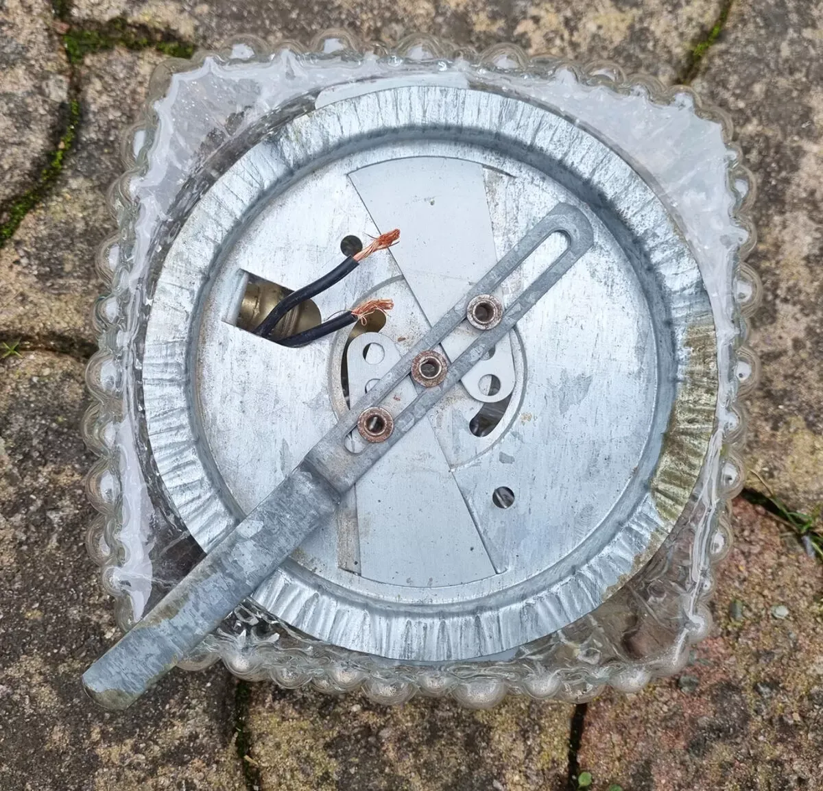 Illustration numéro 4 du produit Plafonnier applique ''Bubble'' Héléna Tynell années 60