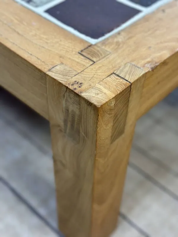 Illustration numéro 4 du produit Table basse en orme et grès Céram Maison Regain 1970