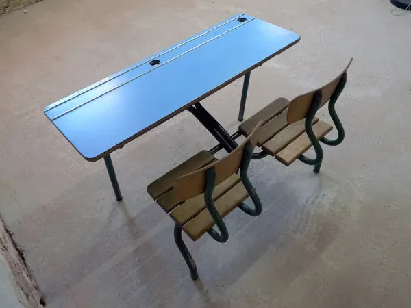 Illustration numéro 4 du produit Bureau d'école