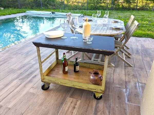 Illustration numéro 4 du produit Chariot d’atelier Renault années 50, esprit industriel et patine d’origine