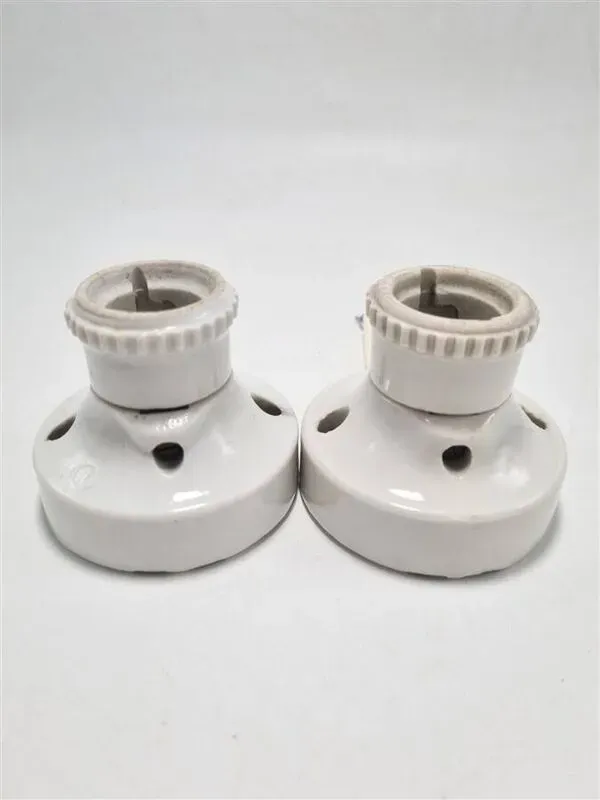 Illustration numéro 4 du produit Paire d'appliques