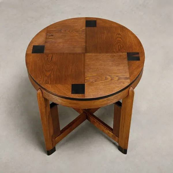 Illustration numéro 4 du produit Table d'appoint Art Déco moderniste de l'École d'Amsterdam en chêne