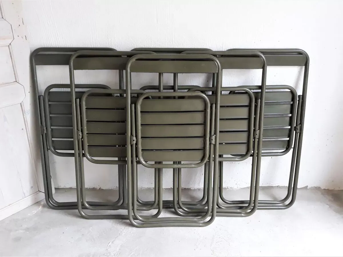 Illustration numéro 4 du produit Série de 6 chaises métal armée vert kaki pliantes vintage