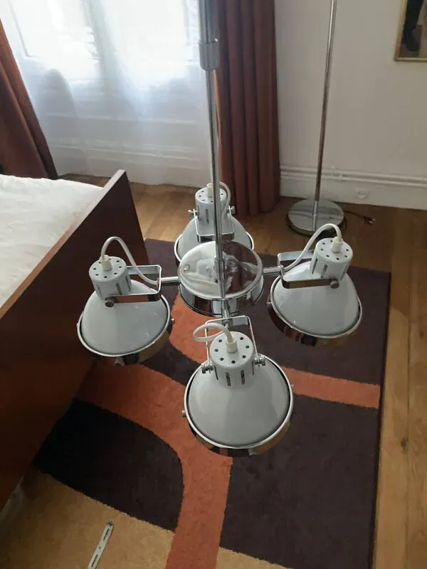 Illustration numéro 4 du produit Suspension vintage réglable à 4 spots orientables – blanc & chrome